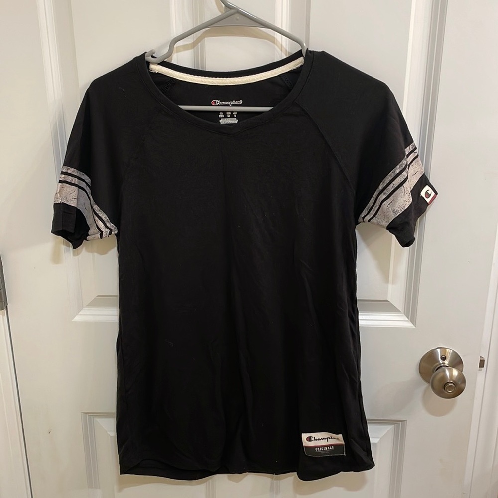 Black Champion Originals T-shirt. Size Medium in the color black.